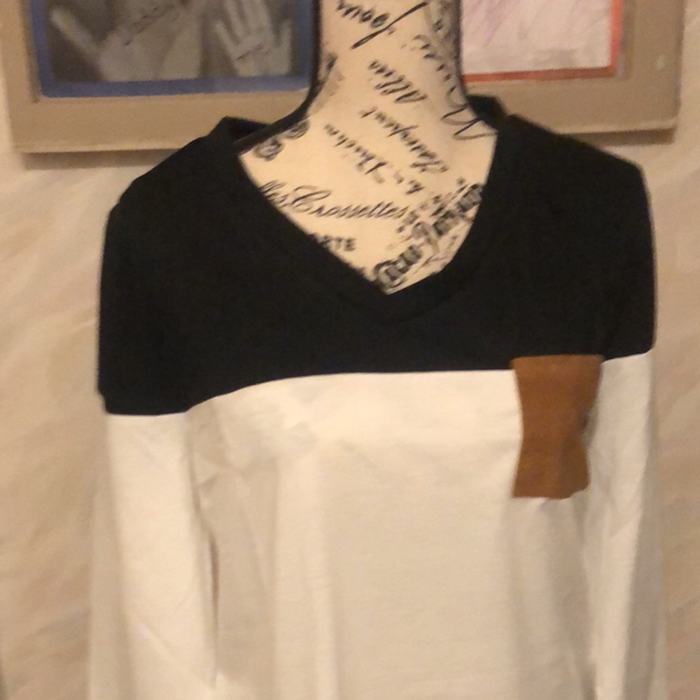 Long sleeve knit shirt